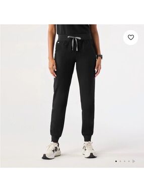 FIGS HW Zamora Joggers Black Small Petite